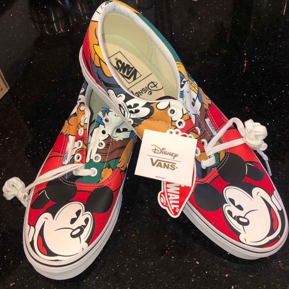 Men’s Disney Mickey Mouse Vans Size 13
